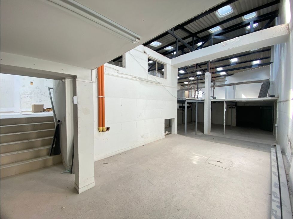 Local en arriendo Caldas Manizales La Arboleda 648 m2 Habitaciones 0 Baños 1 Garajes 1 Precio $35000000