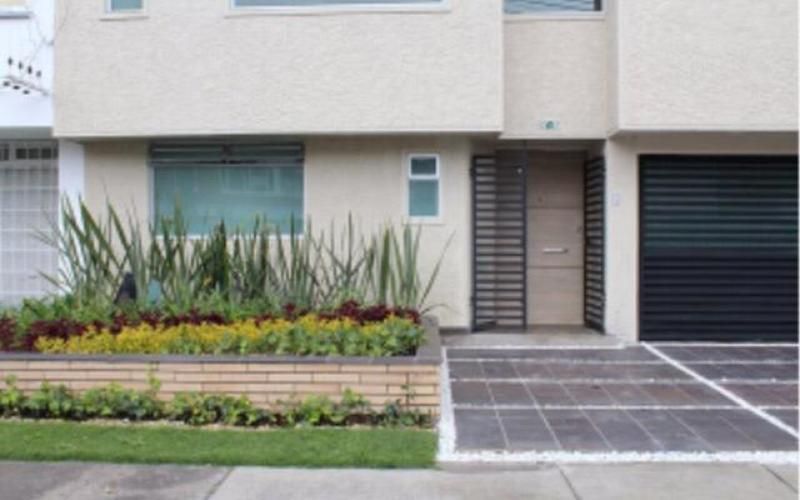 Casa en venta Cundinamarca Bogotá Polo Club 330 m2 Habitaciones 3 Baños 6 Garajes 3 Precio $2400000000