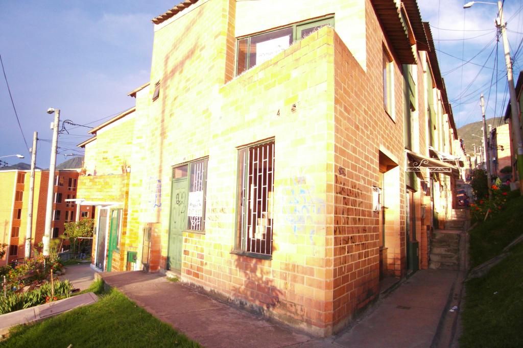 Local en venta Cundinamarca Bogotá La Victoria 43 m2 Habitaciones 0 Baños 2 Garajes 0 Precio $241000000