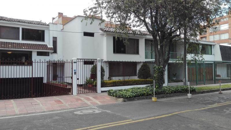 Casa en venta Cundinamarca Bogotá Santa Barbara Central 515 m2 Habitaciones 5 Baños 4 Garajes 4 Precio $6500000000