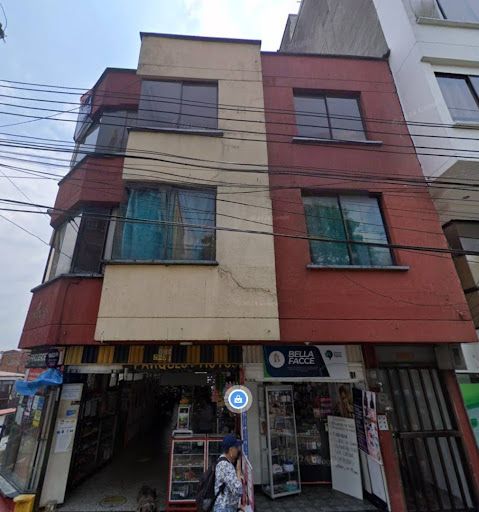 Edificio en venta Risaralda Pereira Primero De Febrero 710 m2 Habitaciones 14 Baños 12 Garajes 0 Precio $1800000000