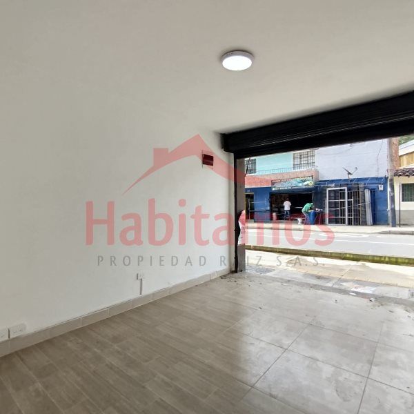 Local en arriendo Antioquia Itagüí Los Naranjos 60 m2 Habitaciones 0 Baños 1 Garajes 0 Precio $2350000