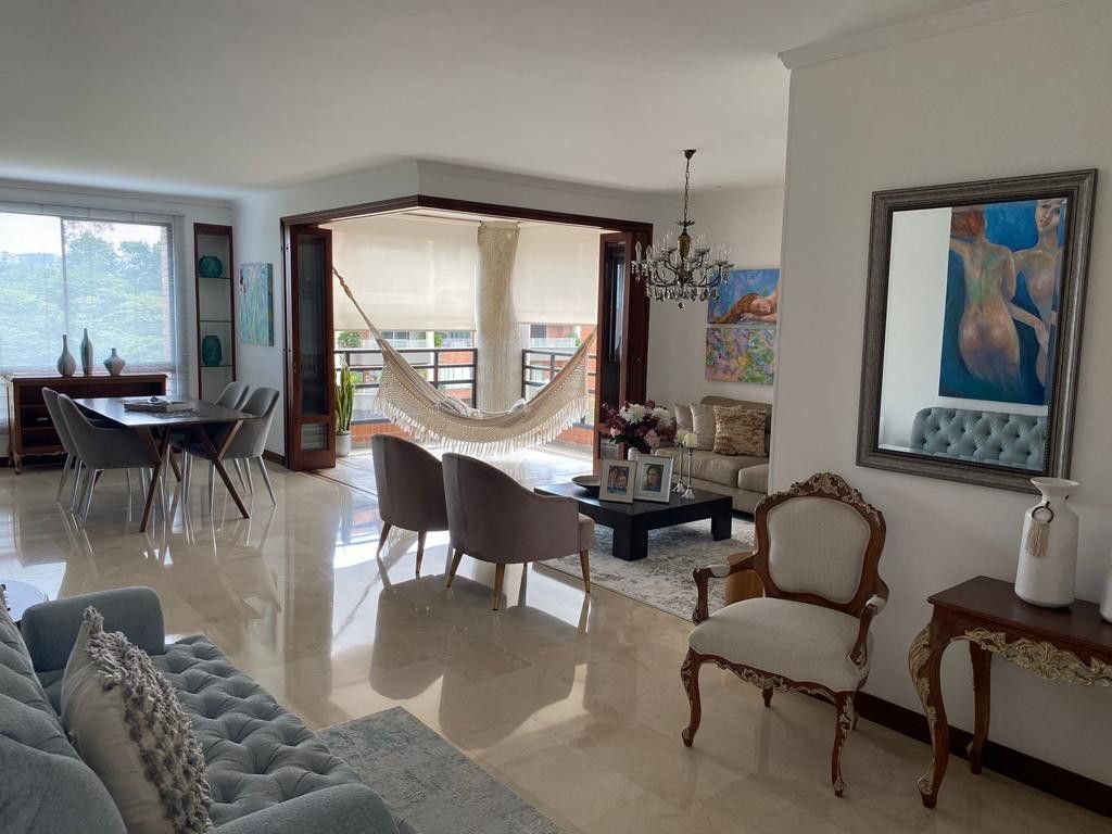 Apartamento en arriendo Valle Del Cauca Cali Urbanización Ciudad Jardín 180 m2 Habitaciones 3 Baños 4 Garajes 2 Precio $6200000