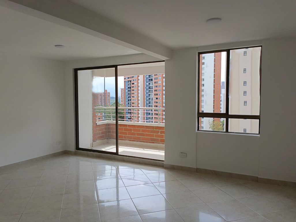 Apartamento en arriendo Antioquia Medellín Loma De Los Bernal 95 m2 Habitaciones 3 Baños 2 Garajes 1 Precio $3400000