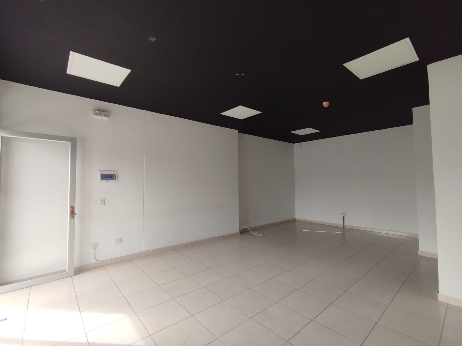 Local en arriendo Risaralda Pereira Avenida 30 De Agosto 42 m2 Habitaciones 0 Baños 1 Garajes 0 Precio $2800000