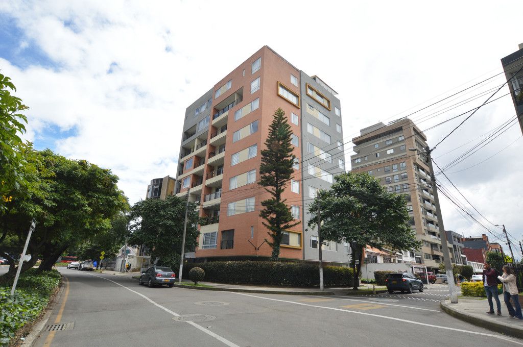 Apartamento en arriendo Cundinamarca Bogotá Estoril 110 m2 Habitaciones 3 Baños 3 Garajes 2 Precio $5855900