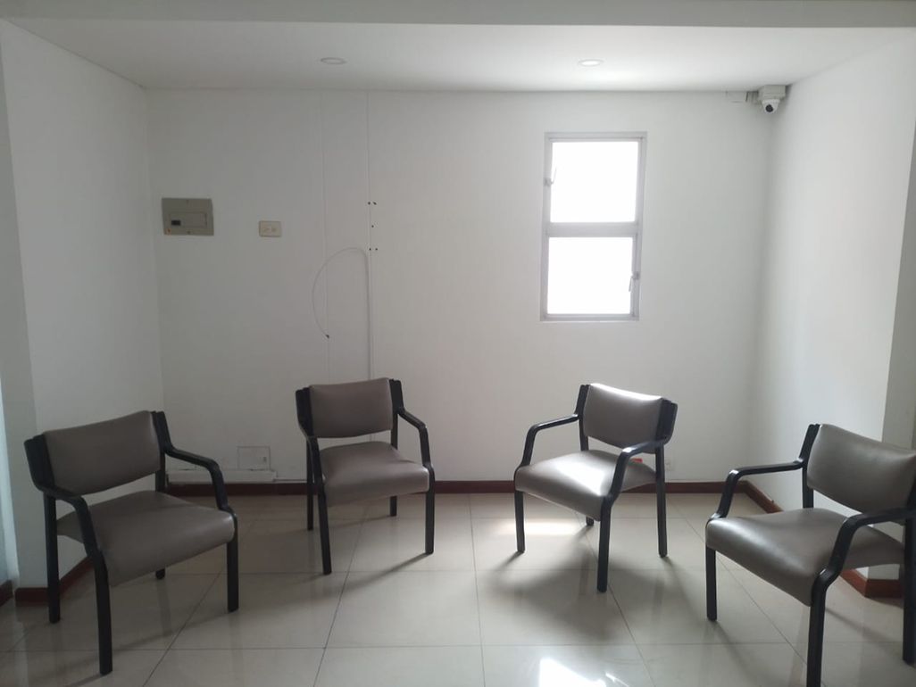 Oficina en arriendo Antioquia Medellín Laureles 54 m2 Habitaciones 0 Baños 1 Garajes 1 Precio $4000000