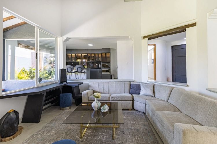 Casa en arriendo Antioquia Envigado El Esmeraldal 300 m2 Habitaciones 6 Baños 7 Garajes 1 Precio $28000000