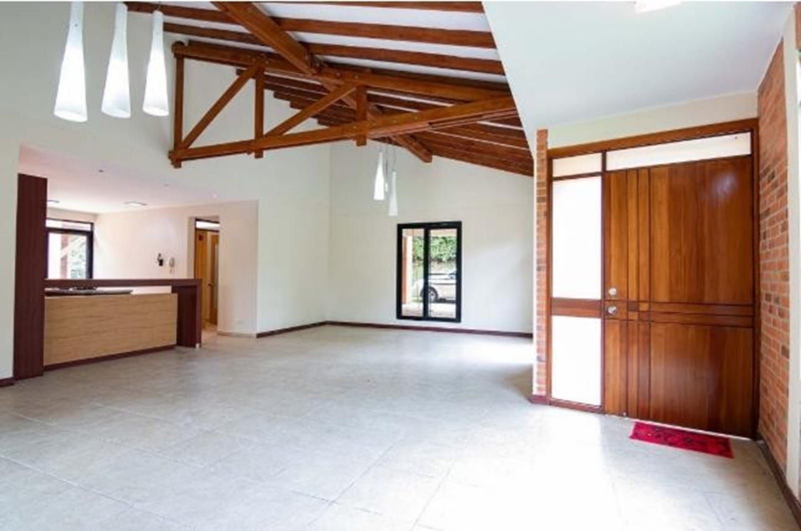Casa en arriendo o venta Risaralda Pereira Br San Fernando 274 m2 Habitaciones 3 Baños 5 Garajes 4 Precio venta $1200000000 Precio arriendo $6700000