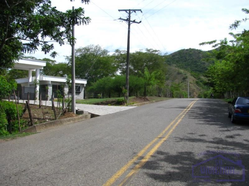 Lote en venta Antioquia Santafé De Antioquia Santafé De Antioquia 3207 m2 Habitaciones 0 Baños 0 Garajes 0 Precio $300000000