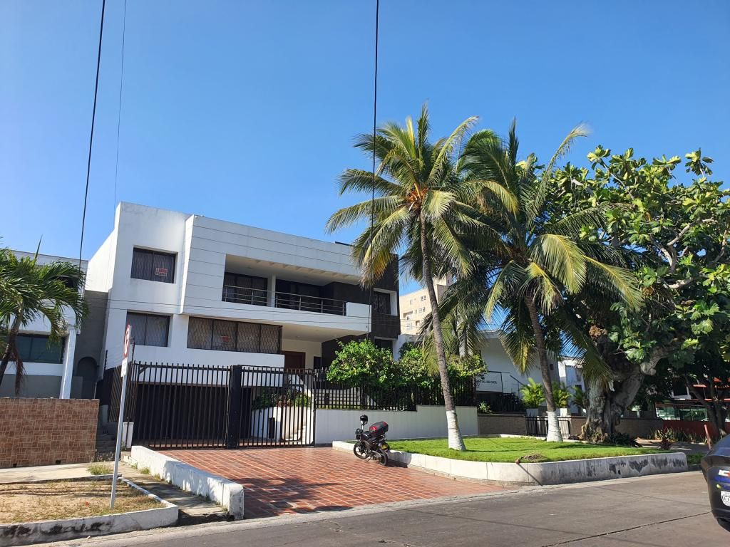 Casa en arriendo Atlántico Barranquilla La Cumbre 430 m2 Habitaciones 6 Baños 5 Garajes 2 Precio $17000000