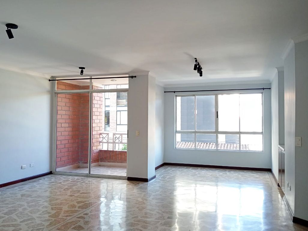 Apartamento en arriendo Antioquia Medellín Laureles 105 m2 Habitaciones 3 Baños 2 Garajes 1 Precio $3300000