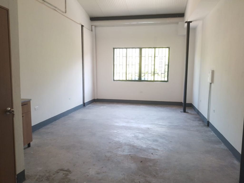 Local en arriendo Antioquia Medellín Tenche 195 m2 Habitaciones 0 Baños 2 Garajes 0 Precio $12500000