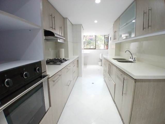 Apartamento en arriendo Antioquia Medellín San Lucas 152 m2 Habitaciones 3 Baños 3 Garajes 2 Precio $5900000