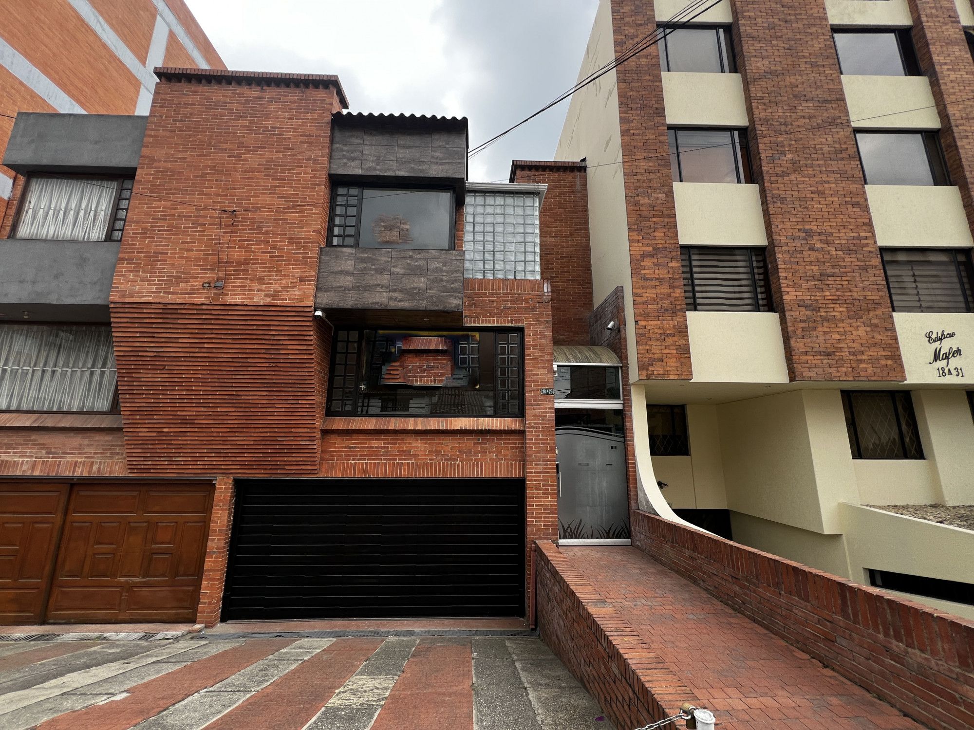 Casa en venta Cundinamarca Bogotá El Contador 434 m2 Habitaciones 4 Baños 4 Garajes 2 Precio $1700000000