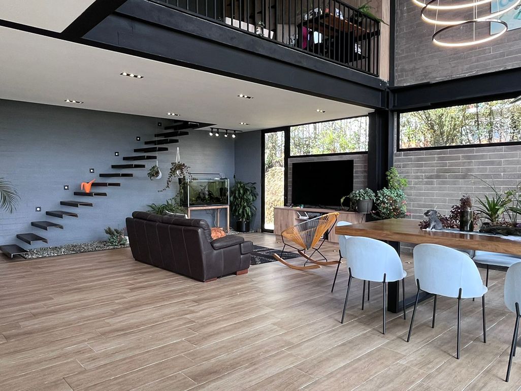 Casa en venta Antioquia Envigado Las Palmas 400 m2 Habitaciones 3 Baños 4 Garajes 2 Precio $2330000000