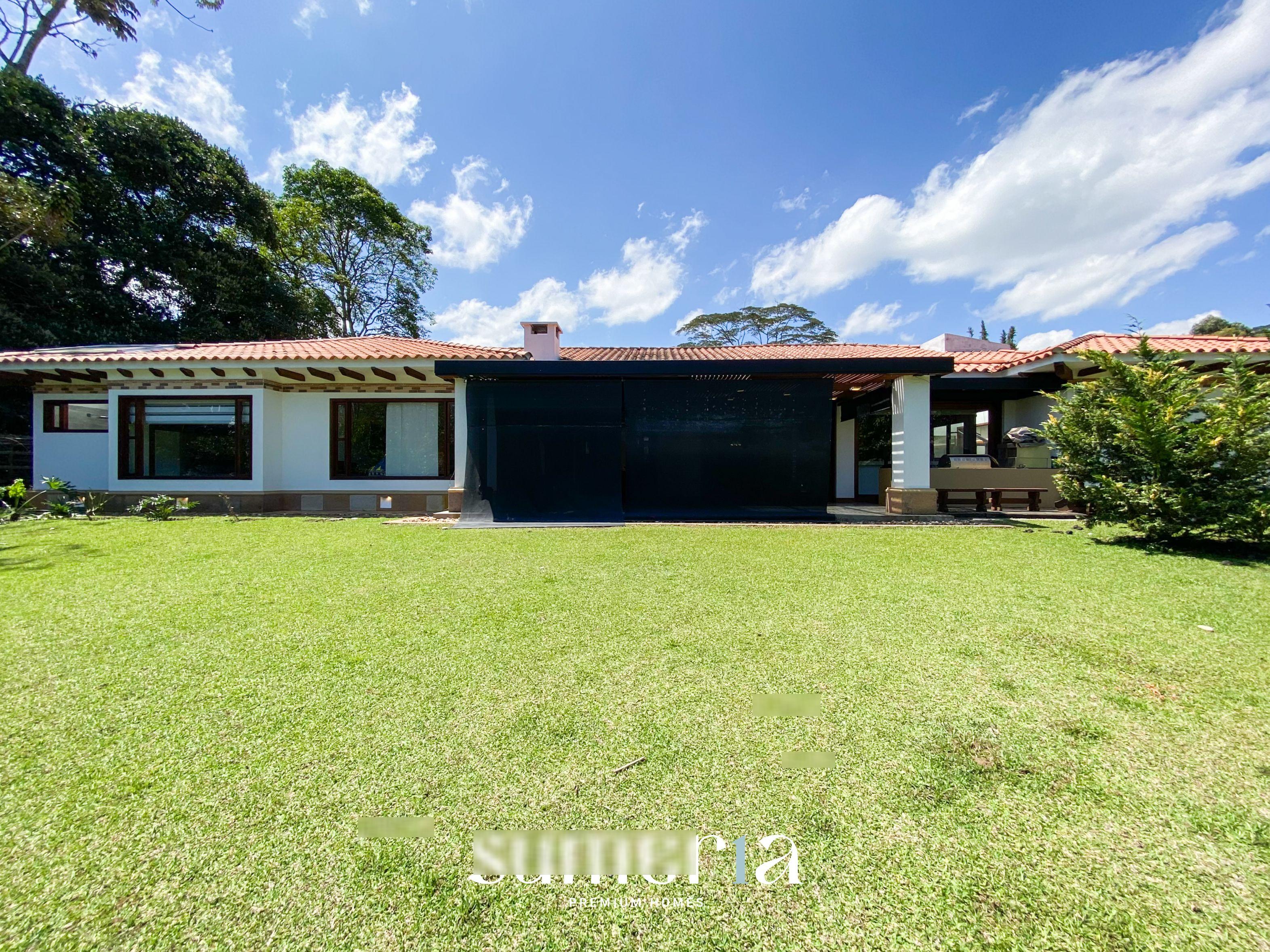 Casa Campestre en arriendo Antioquia Rionegro Barrio Obrero 2500 m2 Habitaciones 4 Baños 6 Garajes 6 Precio $20000000