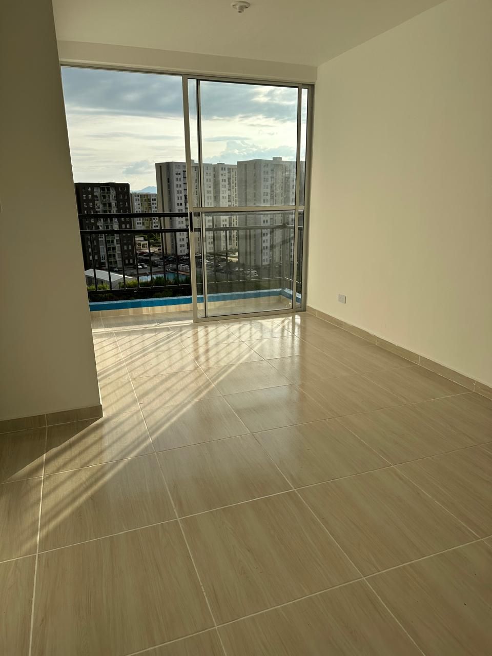 Apartamento en venta Risaralda Pereira Avenida 30 De Agosto 59 m2 Habitaciones 3 Baños 2 Garajes 1 Precio $250000000