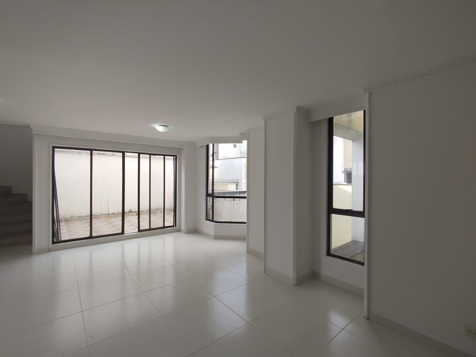 Apartamento en arriendo Risaralda Pereira Los Alamos 140 m2 Habitaciones 3 Baños 3 Garajes 1 Precio $2850000