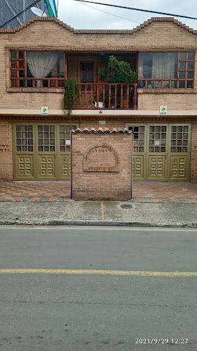 Casa en venta Cundinamarca Chía Las Acacias 263 m2 Habitaciones 5 Baños 4 Garajes 2 Precio $750000000