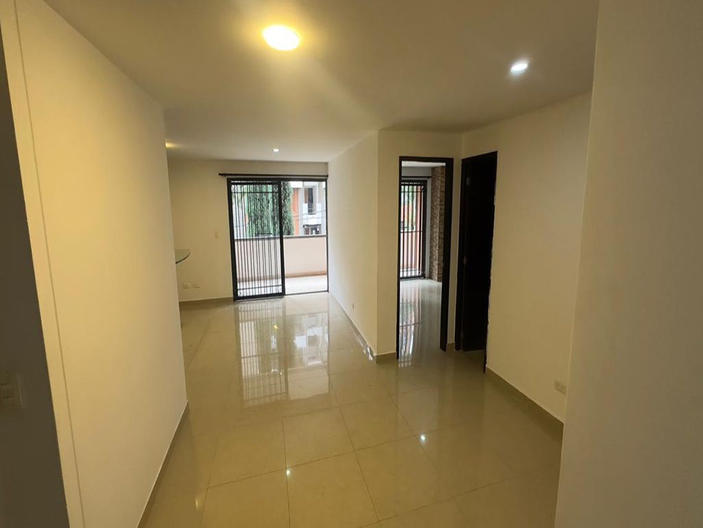 Apartamento en arriendo Antioquia Medellín Laureles 105 m2 Habitaciones 3 Baños 3 Garajes 1 Precio $3900000