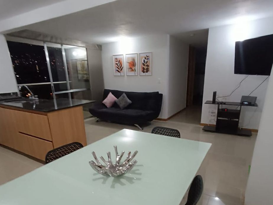 Apartamento en arriendo Antioquia Medellín San Bernardo 70 m2 Habitaciones 2 Baños 2 Garajes 1 Precio $4100000