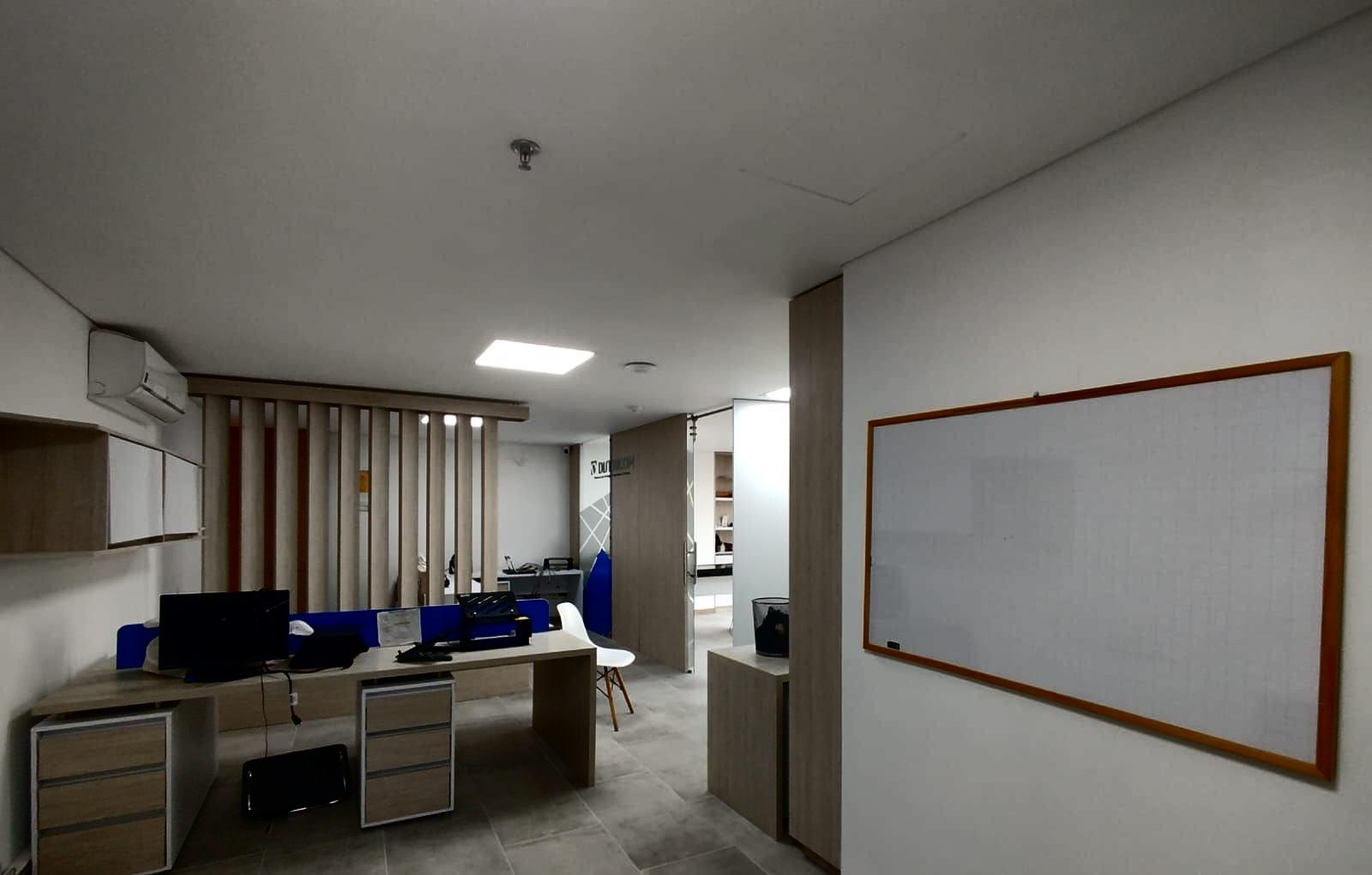 Oficina en arriendo Risaralda Pereira Los Alpes 49 m2 Habitaciones 0 Baños 1 Garajes 1 Precio $4150000