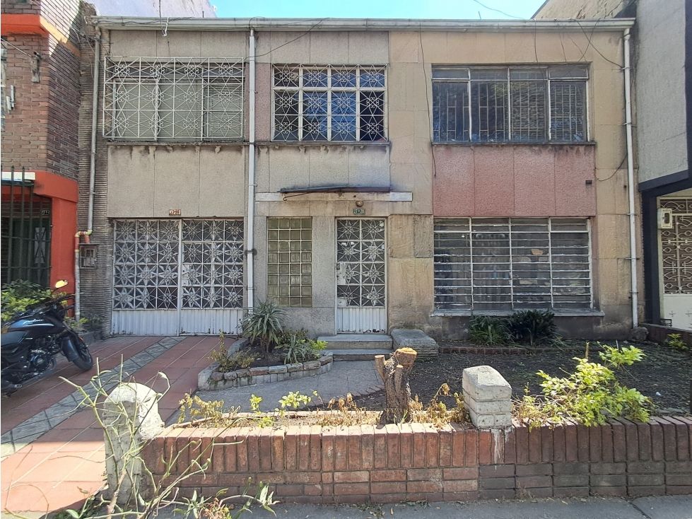 Casa en venta Cundinamarca Bogotá Paramericano 272 m2 Habitaciones 5 Baños 4 Garajes 1 Precio $700000000