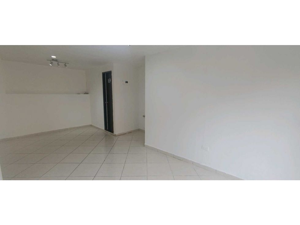 Local en arriendo Antioquia Medellín Berlin 18 m2 Habitaciones 0 Baños 1 Garajes 0 Precio $1150000
