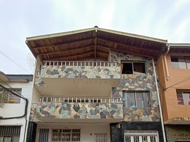 Casa en arriendo Antioquia Medellín Los Conquistadores 180 m2 Habitaciones 5 Baños 4 Garajes 0 Precio $4500000