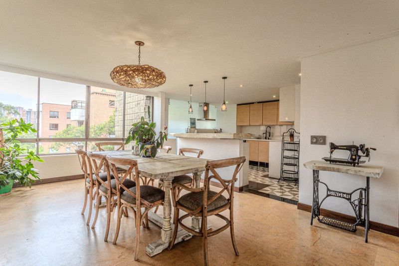 Apartamento en venta Antioquia Medellín El Tesoro 208 m2 Habitaciones 3 Baños 3 Garajes 2 Precio $1200000000