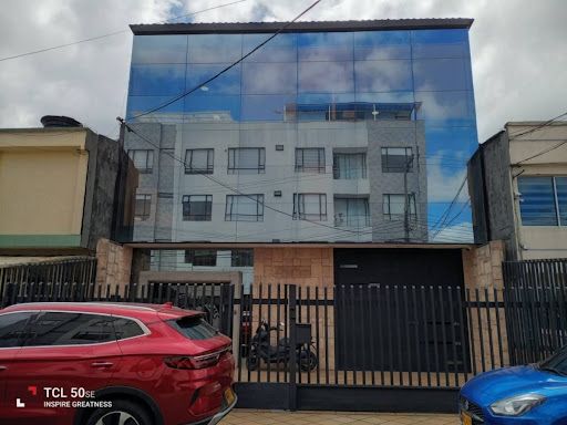 Edificio en venta Cundinamarca Bogotá Normandia Occidental 824 m2 Habitaciones 0 Baños 10 Garajes 6 Precio $3800000000