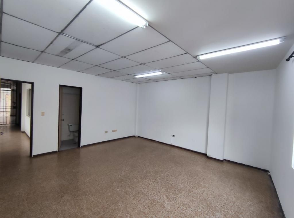 Oficina en arriendo Valle Del Cauca Cali San Pedro 25 m2 Habitaciones 0 Baños 1 Garajes 0 Precio $640000