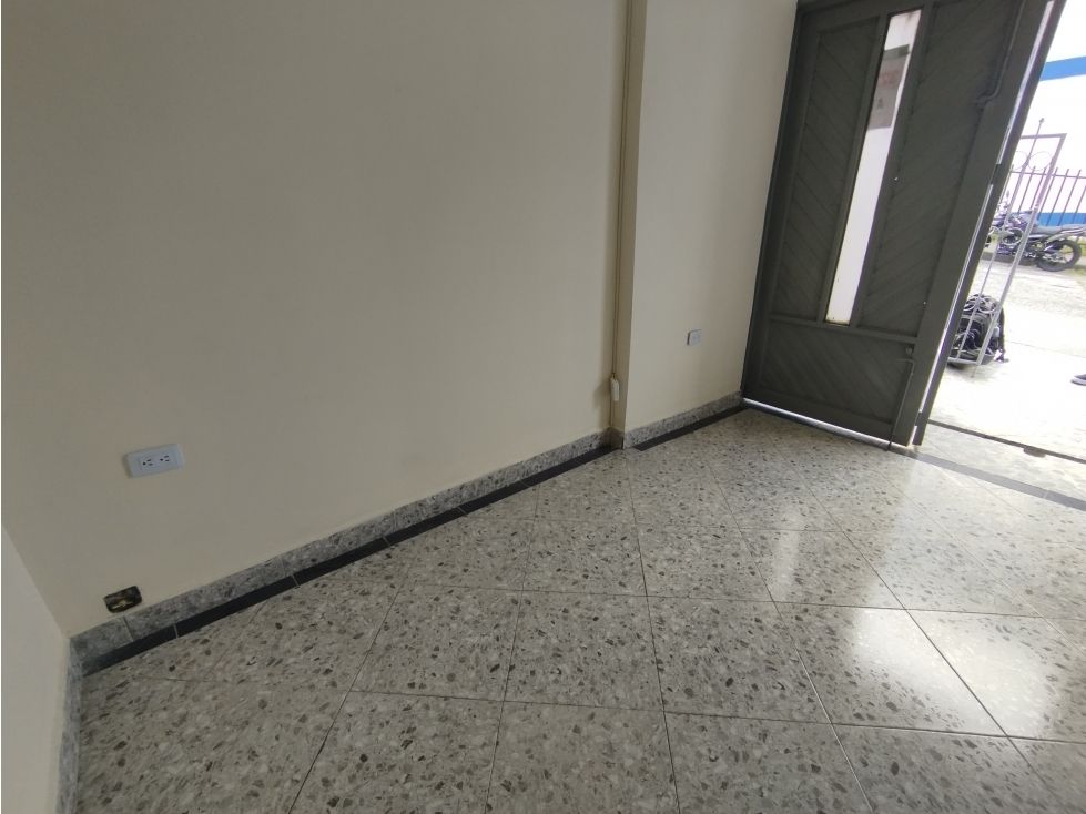 Local en arriendo Caldas Manizales Sacatin Viejo 30 m2 Habitaciones 0 Baños 1 Garajes 0 Precio $400000