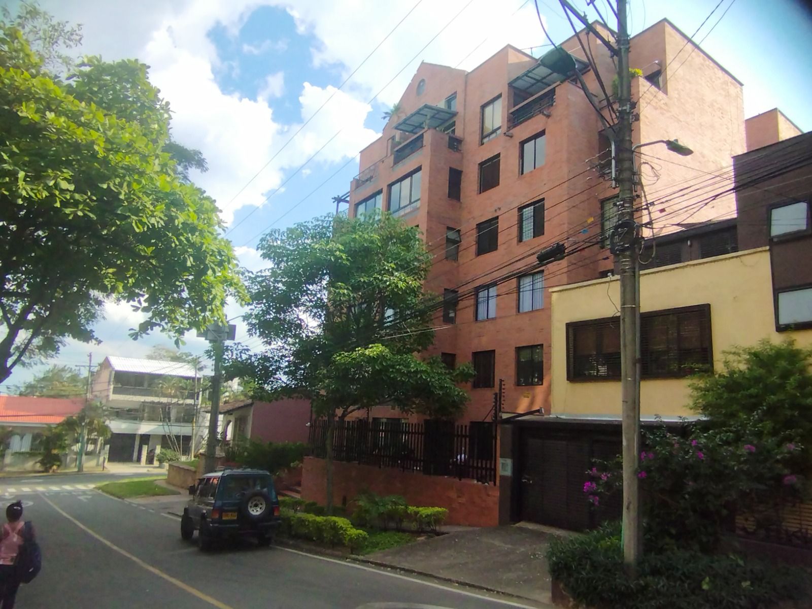 Apartamento en venta Valle Del Cauca Cali Santa Isabel 117 m2 Habitaciones 3 Baños 3 Garajes 2 Precio $425000000