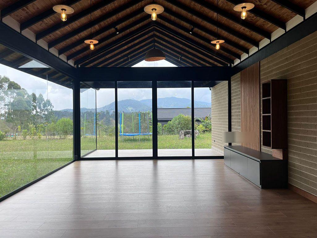 Casa en arriendo Antioquia El Retiro Villa Elena 235 m2 Habitaciones 3 Baños 3 Garajes 4 Precio $11300000