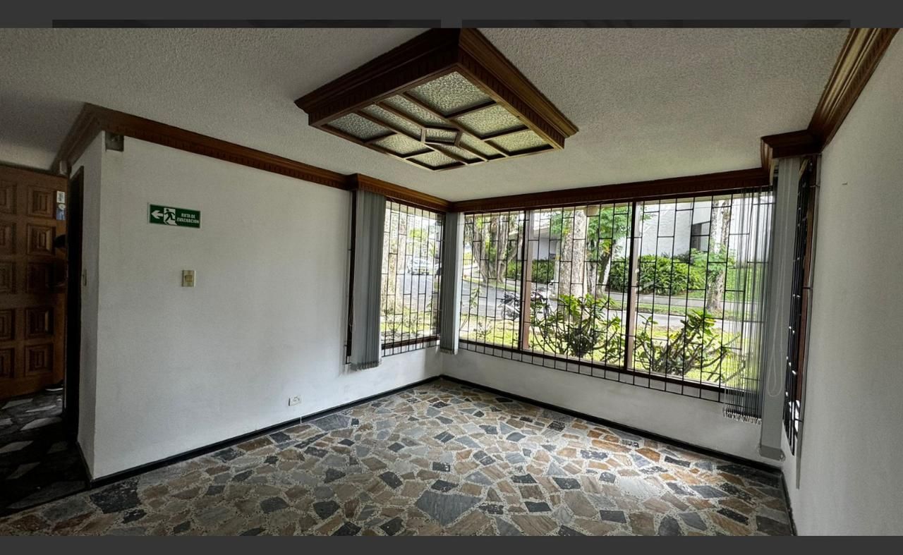 Casa en arriendo Risaralda Pereira Los Alamos 260 m2 Habitaciones 6 Baños 4 Garajes 3 Precio $9500000