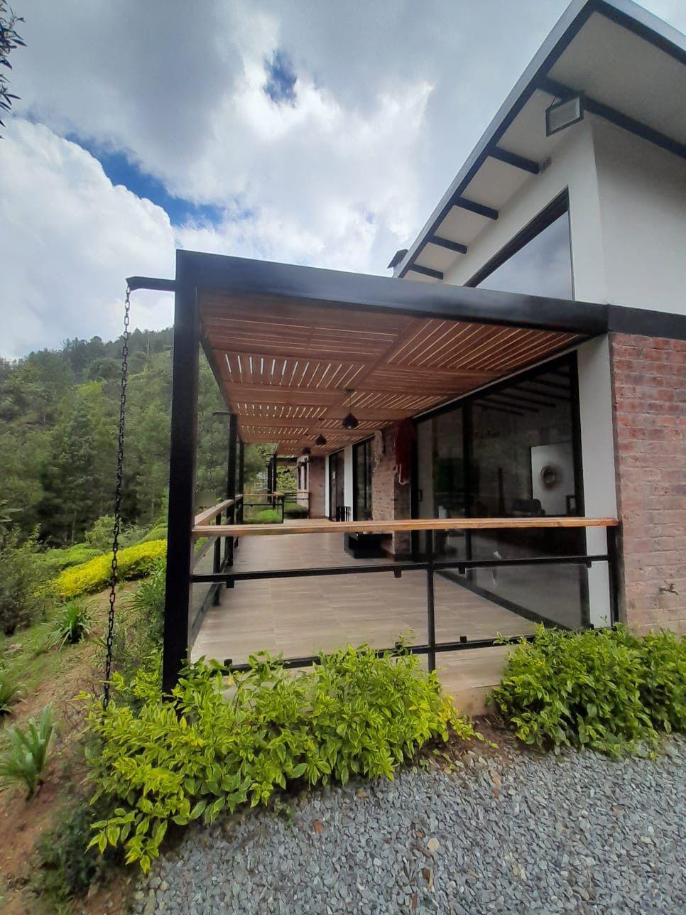 Finca en venta Antioquia El Retiro El Retiro 230 m2 Habitaciones 3 Baños 3 Garajes 0 Precio $4000000000