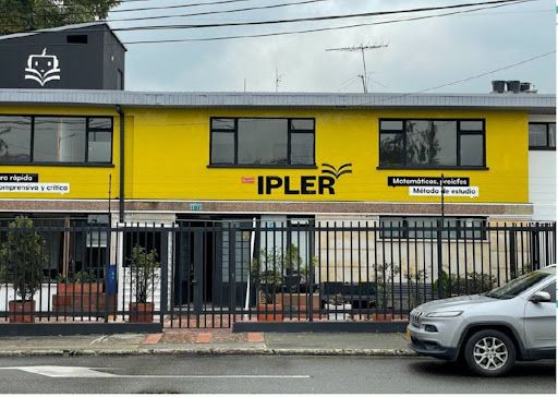 Casa en arriendo Cundinamarca Bogotá Las Américas 429 m2 Habitaciones 7 Baños 7 Garajes 5 Precio $14000000