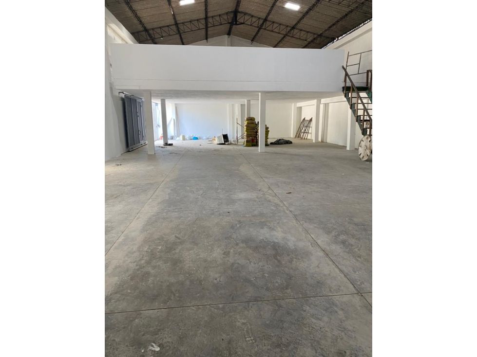 Bodega en arriendo Bolívar Cartagena España 1150 m2 Habitaciones 0 Baños 2 Garajes 0 Precio $30000000