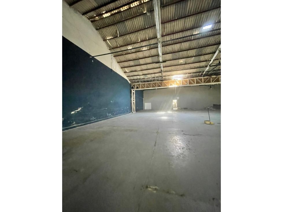 Bodega en arriendo Bolívar Cartagena Manga 4000 m2 Habitaciones 0 Baños 3 Garajes 0 Precio $120000000
