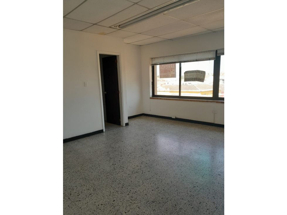 Oficina en arriendo Bolívar Cartagena La Matuna 42 m2 Habitaciones 0 Baños 1 Garajes 0 Precio $2100000