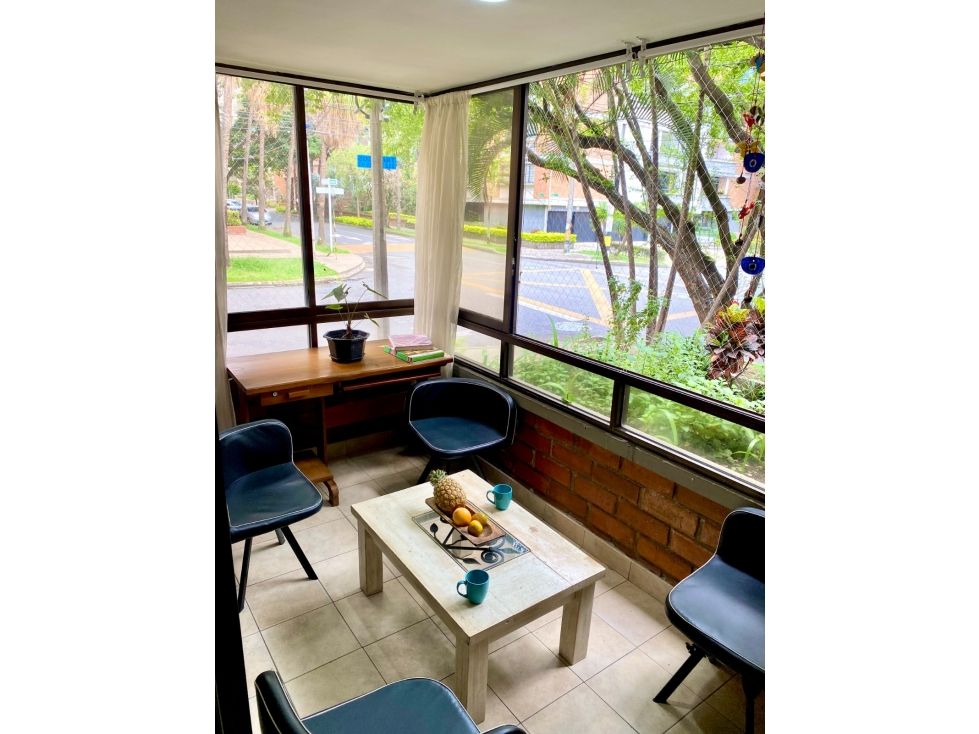 Apartamento en venta Antioquia Medellín La Candelaria 155 m2 Habitaciones 4 Baños 2 Garajes 2 Precio $695000000