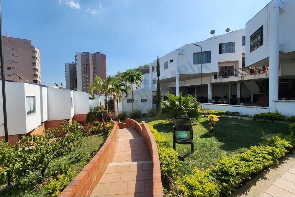 Casa en venta Valle Del Cauca Cali Chipichape 150 m2 Habitaciones 3 Baños 4 Garajes 2 Precio $620000000