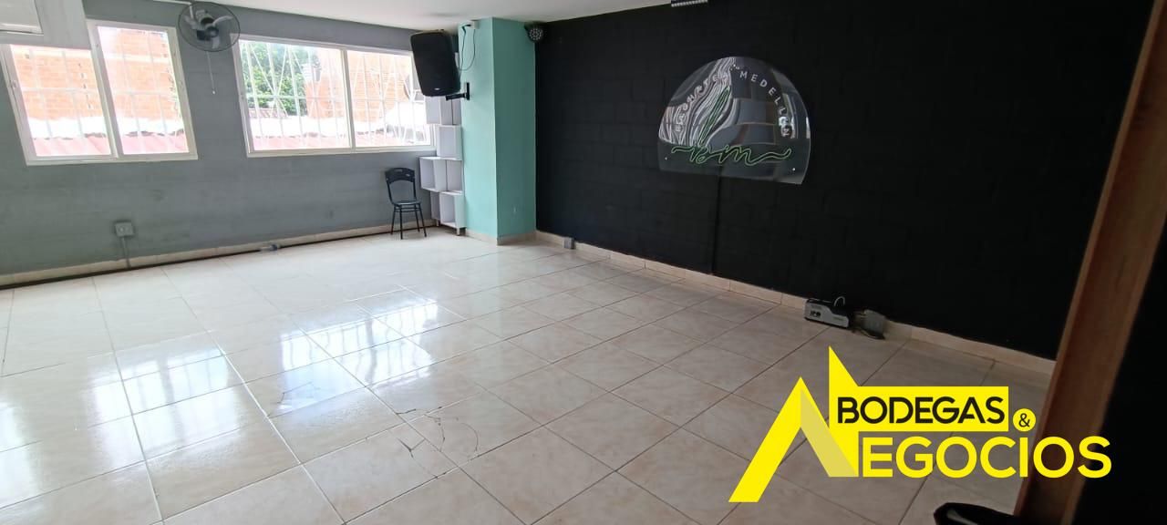 Local en arriendo Antioquia Medellín La Floresta 200 m2 Habitaciones 0 Baños 2 Garajes 1 Precio $4500000