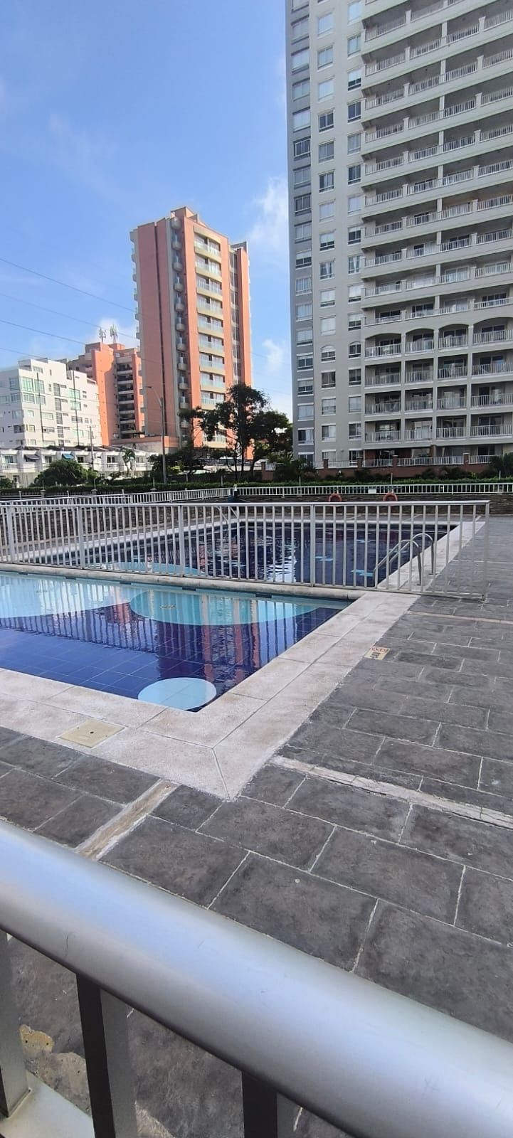 Apartamento en arriendo Atlántico Barranquilla Juan Mina 120 m2 Habitaciones 3 Baños 2 Garajes 2 Precio $4300000