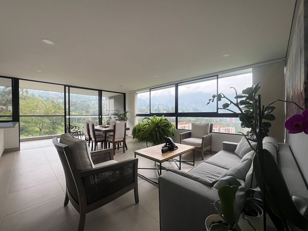 Apartamento en venta Antioquia Envigado La Inmaculada 167 m2 Habitaciones 3 Baños 4 Garajes 3 Precio $1360000000