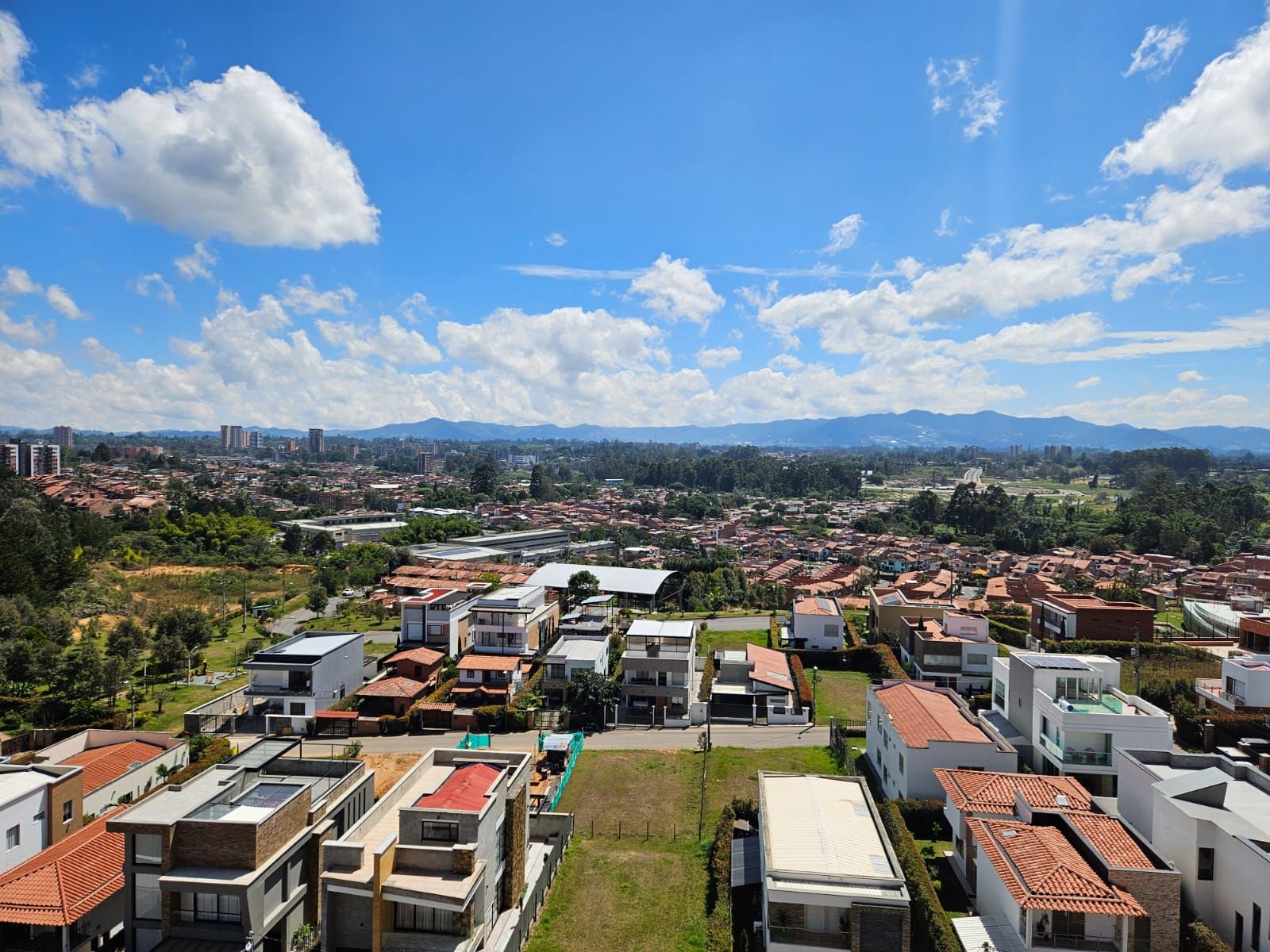 Apartamento en arriendo Antioquia Rionegro Lotus 85 m2 Habitaciones 3 Baños 3 Garajes 1 Precio $2800000