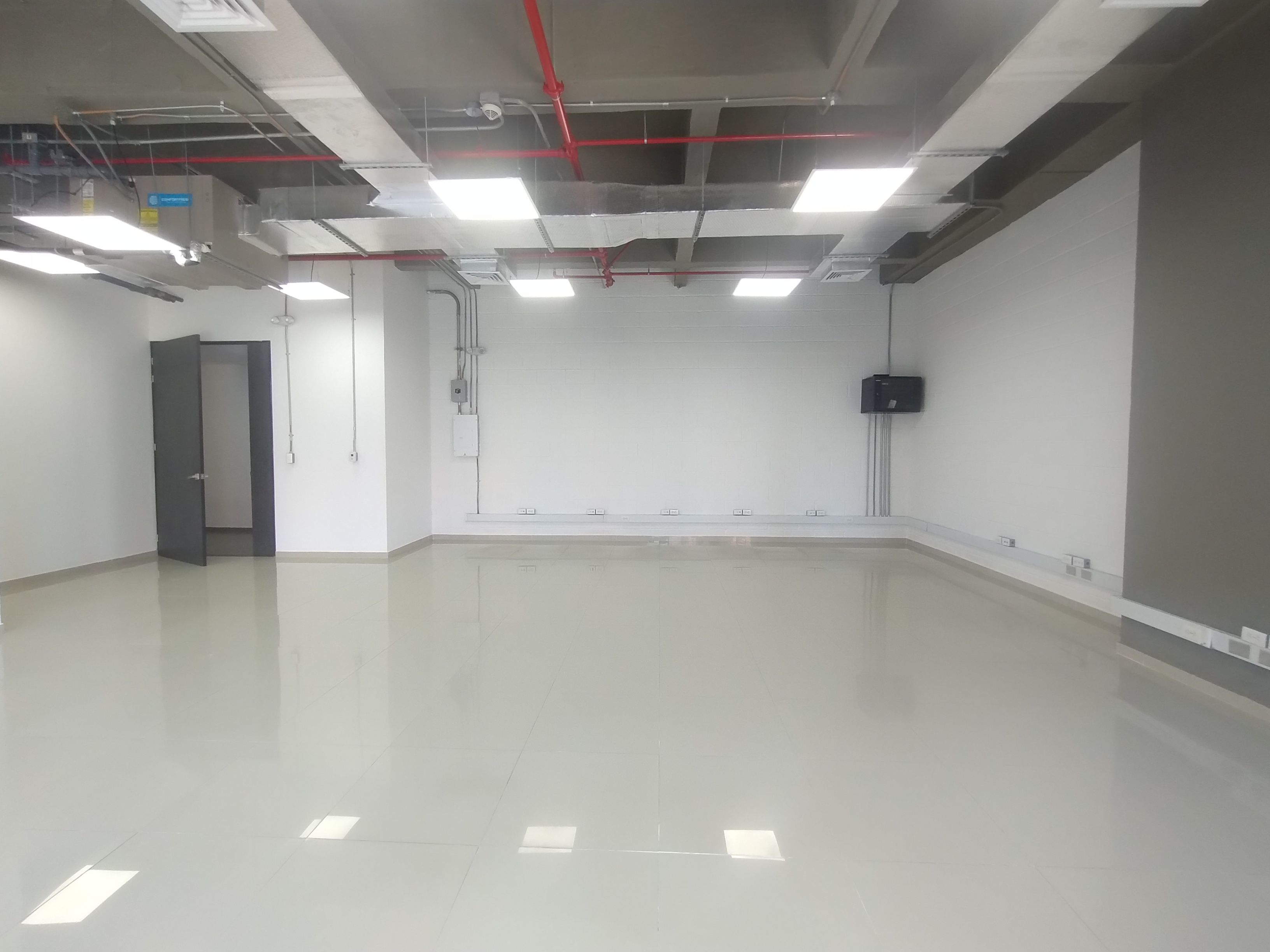 Oficina en arriendo Atlántico Barranquilla El Prado 82 m2 Habitaciones 0 Baños 0 Garajes 1 Precio $8100000