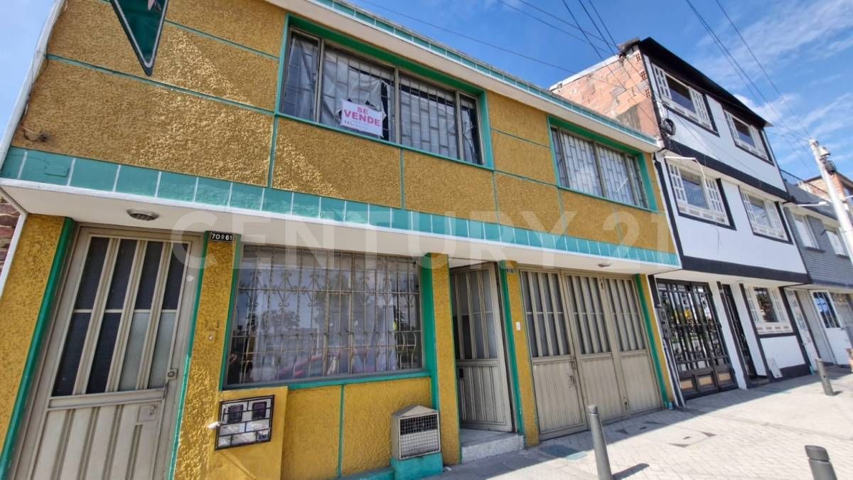 Casa en venta Cundinamarca Bogotá La Cabaña 234 m2 Habitaciones 6 Baños 4 Garajes 4 Precio $990000000